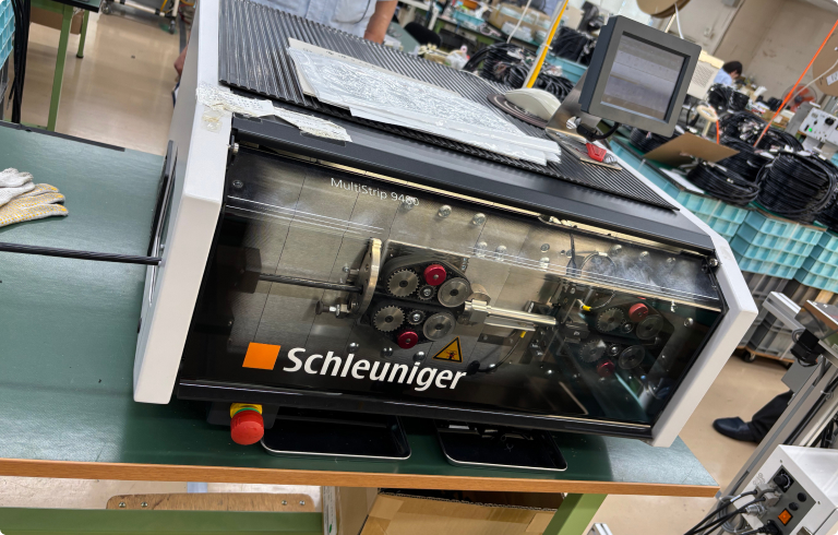 全自動カット＆ストリップ